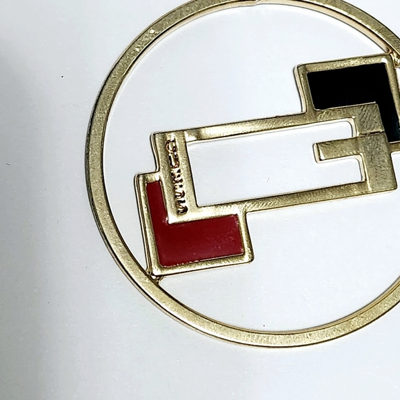 GUESS Geometric Necklace size 18" - Picture 3 of 9